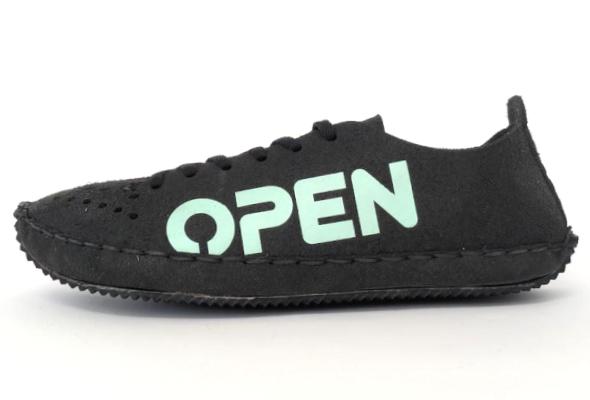 Open Barefoot shoe — minimalist design with rubber sole and leather upper